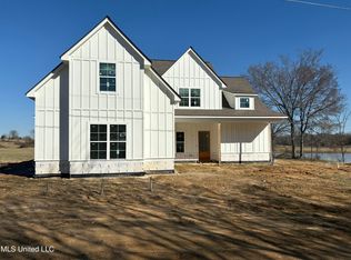 135 Barton Desoto, Byhalia, MS 38611