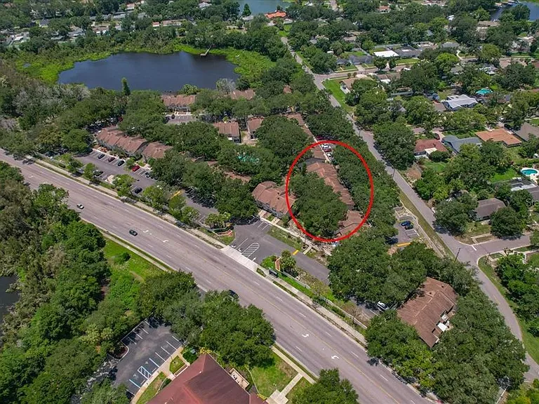 2120 Fletchers Point Cir — Photo 29