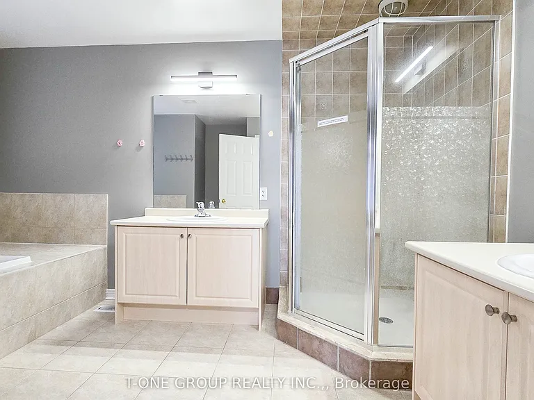 106 Castleglen Blvd — Photo 17