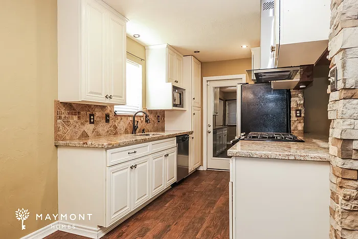 17435 Jolly Boat Dr — Photo 5