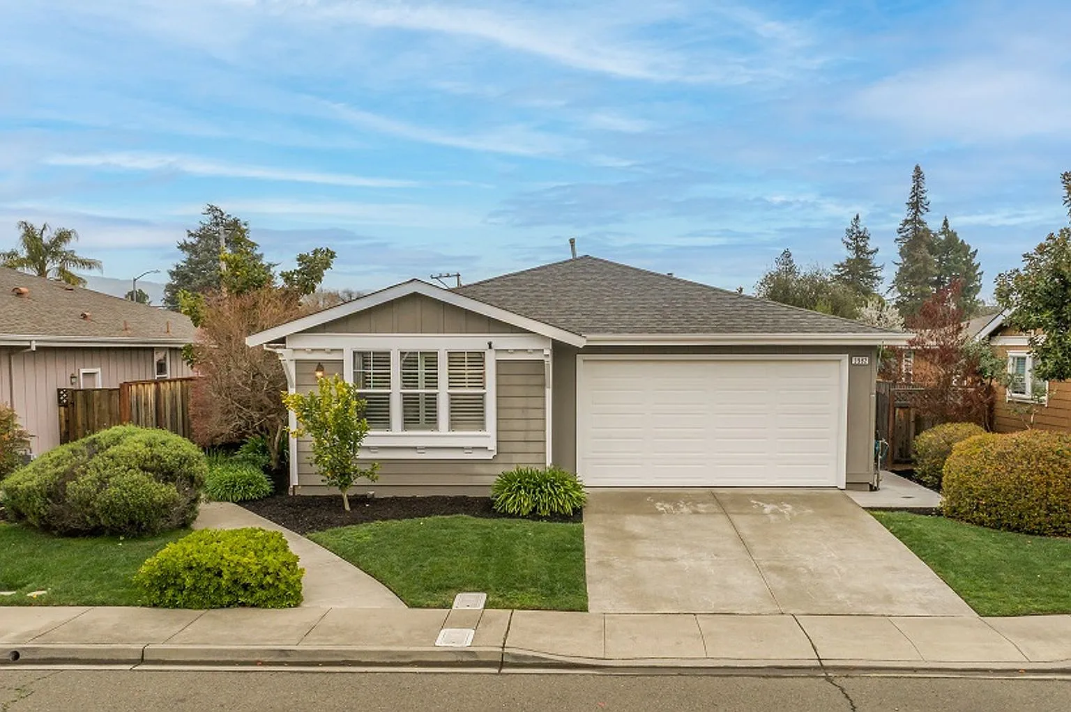 Modern Elegance in the Heart of North Napa — Photo 1