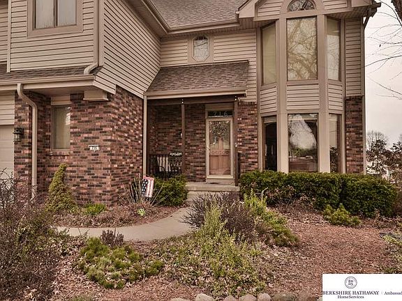 2nd image of 716 Elm Hurst Dr
