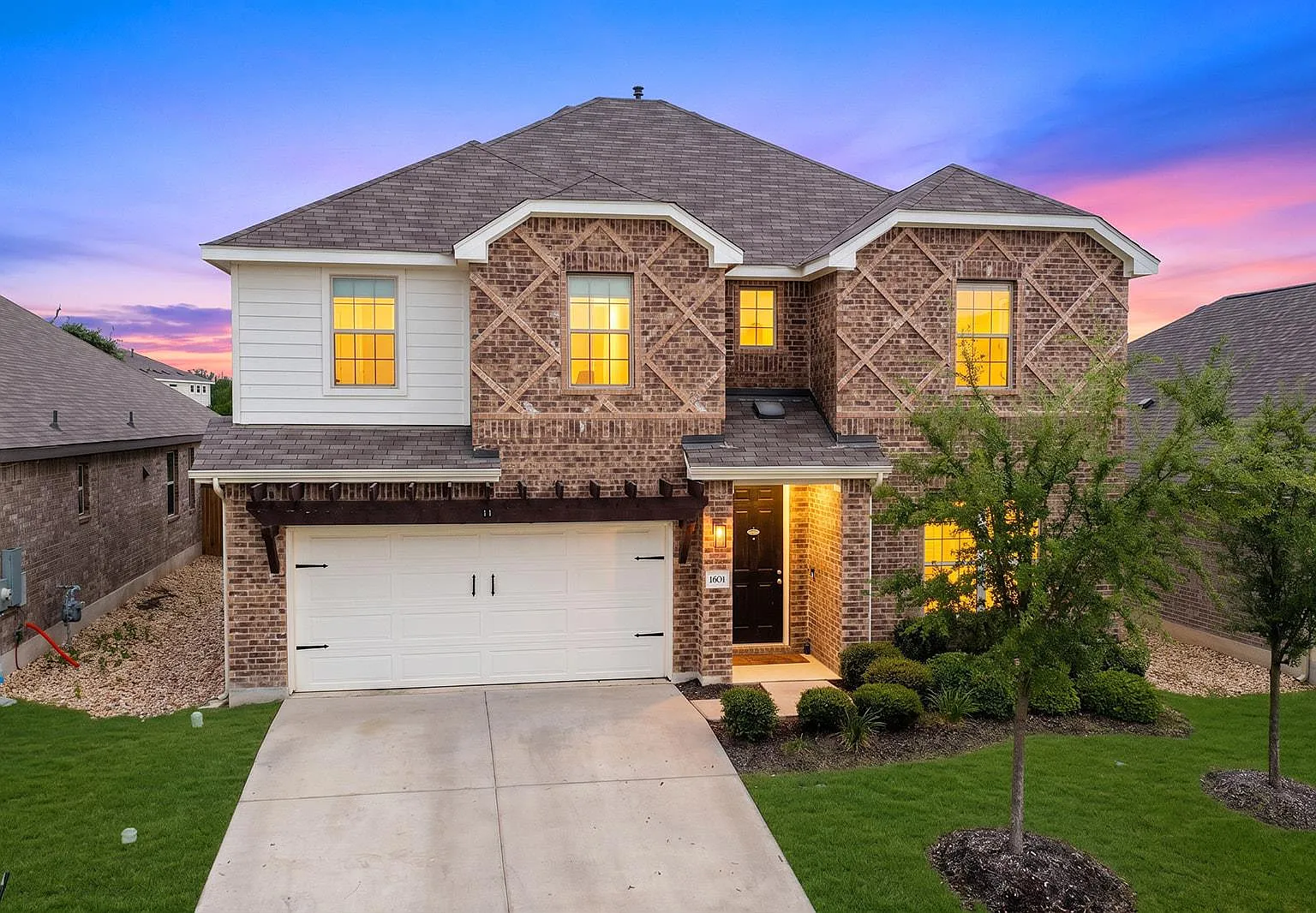 3 bed, 2.5 bath, 2659 sqft, $2,850 — Photo 1
