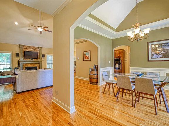 2nd image of 309 Lawtonwood Ln