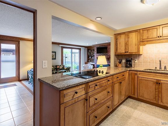 4th image of 195 Wedgewood Dr #195