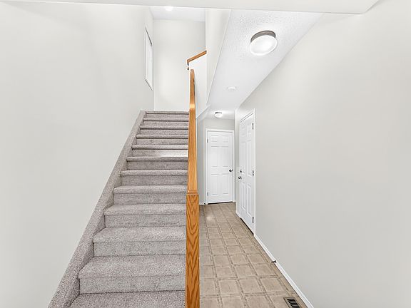 4th image of 230 Edwards Dr SW #93