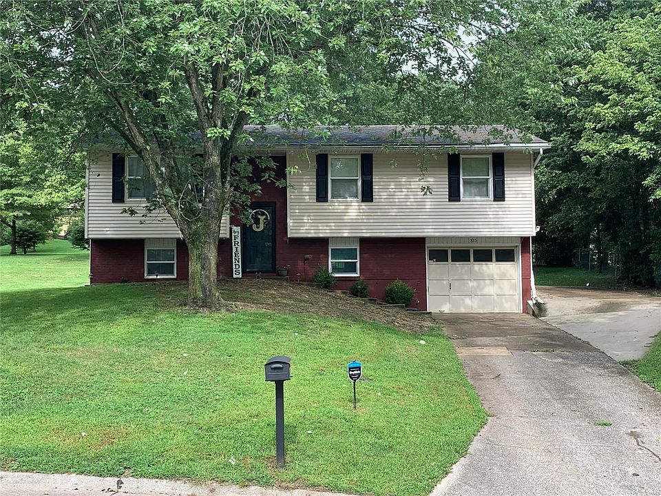 1st image of 815 Glen Ct