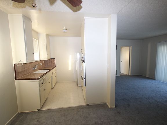 4th image of 475 S Los Robles Ave APT 12