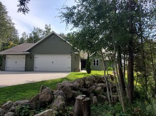 7065 Ski Ct, Sturgeon Bay, WI 54235