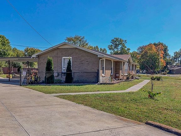 3rd image of 2311 Green Acres Dr