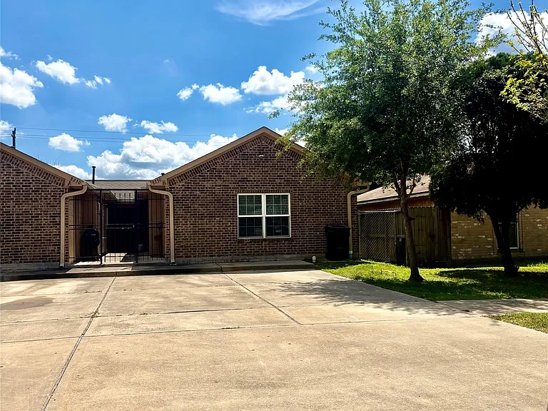 8230 Constellation Ln #B — Photo 18