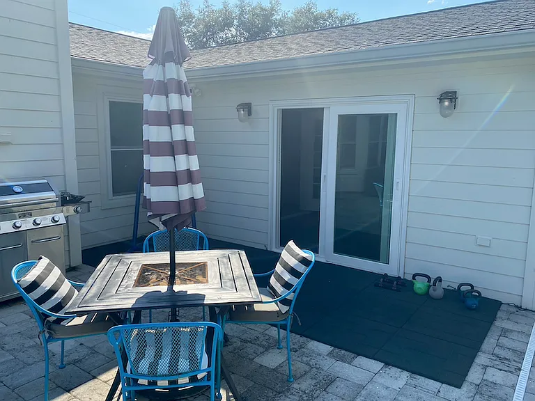 805 N Lakeside Dr — Photo 6