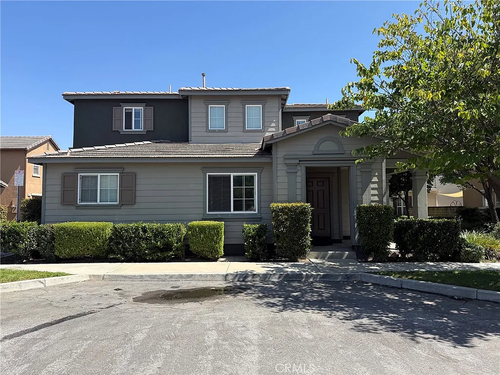 3 bed, 2.5 bath, 1629 sqft, $3,500 — Photo 1