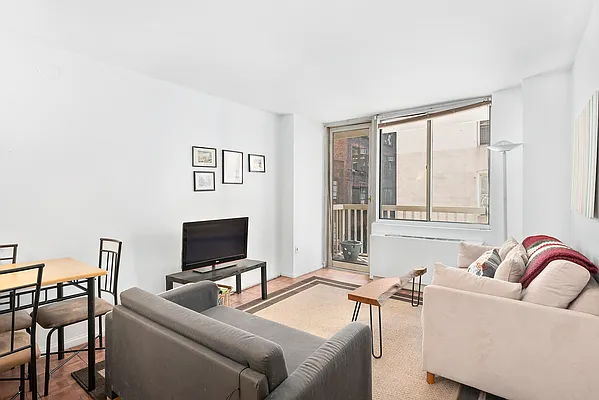 Rented by Compass | media 2