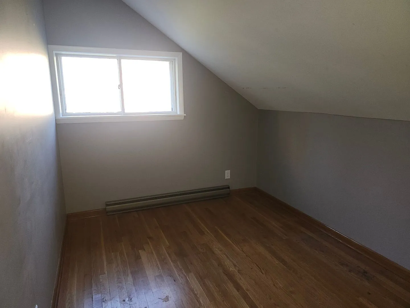 Spacious 4-Bedroom Pet-Friendly Home with 1.5 Baths & Internet $2,275/Month Total — Photo 4