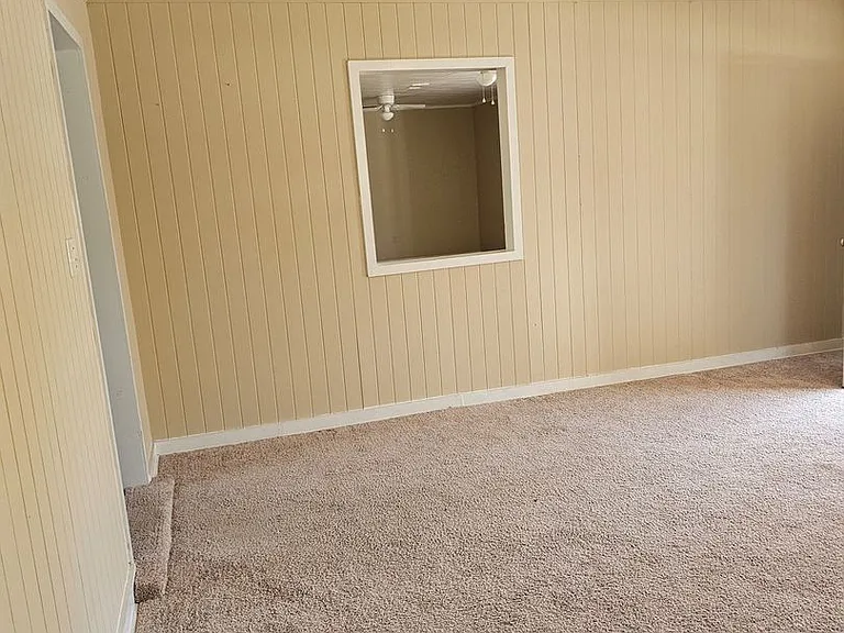 8984 Westwood Dr — Photo 12