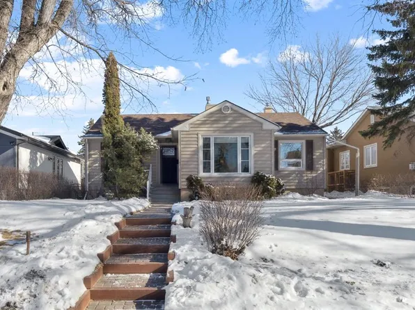 1628 W 9th St NW, Calgary, AB T2M 3L4