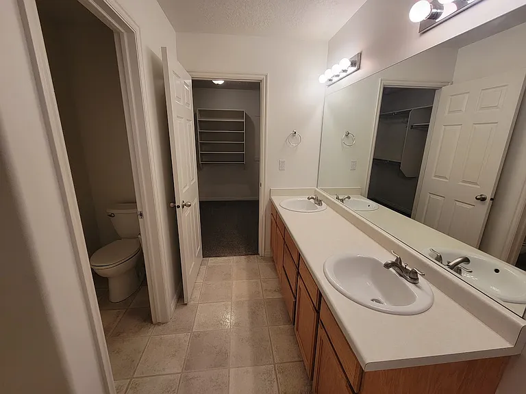 1153 S 1420 E — Photo 14