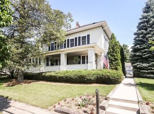 320 W Oneida Ave, Bartlett, IL