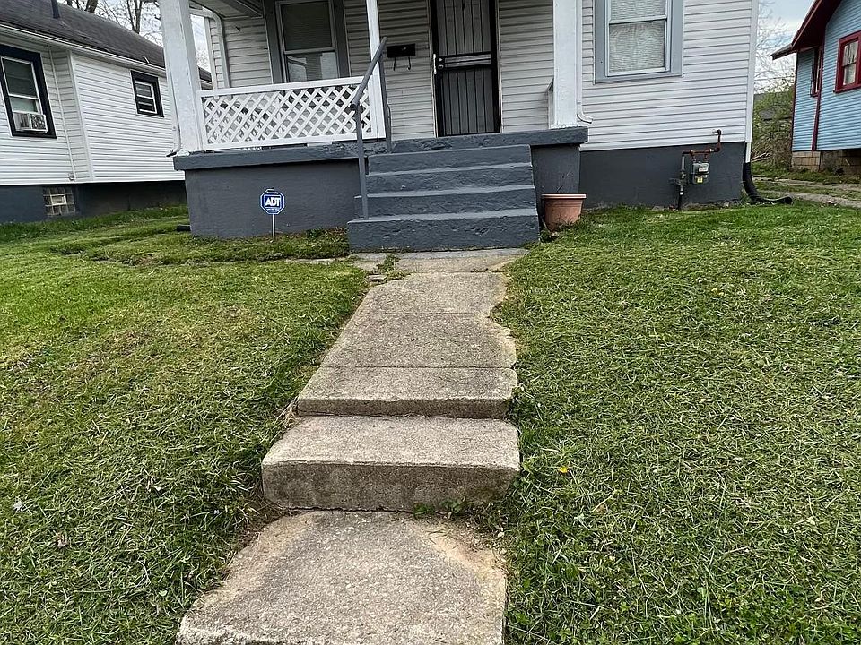 1st image of 905 Leland Ave