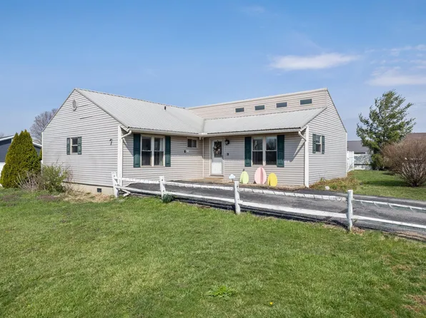 8009 Stonelick Rd, Maysville, KY 41056