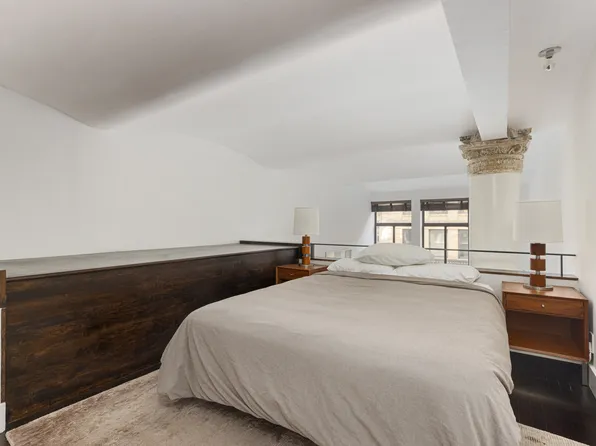 39 East 12th Street image 8 of 13