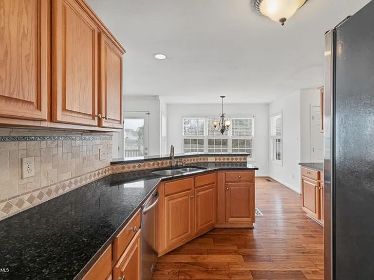 147 Harvest Moon Dr — Photo 10