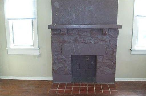 4th image of 1592 Jackson Ave