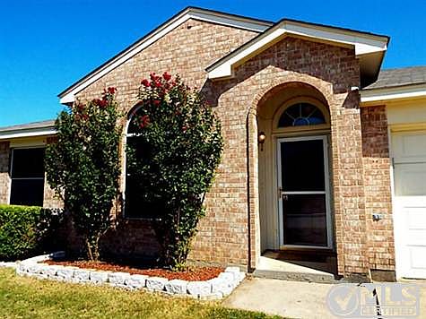 3rd image of 733 Crestmont Dr
