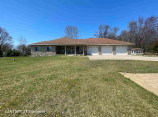 8585 N McKinley Rd, Flushing, MI 48433