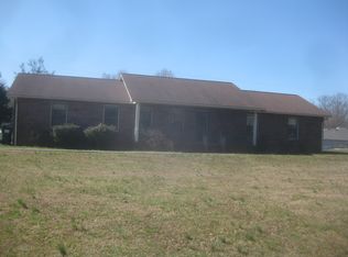 1377 Howell Ln, Cookeville, TN 38506