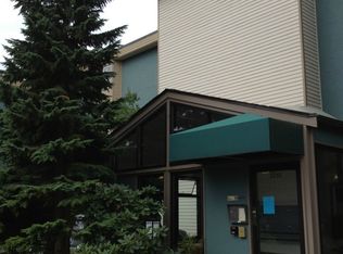 2224 NE 92nd St, Seattle, WA 98115