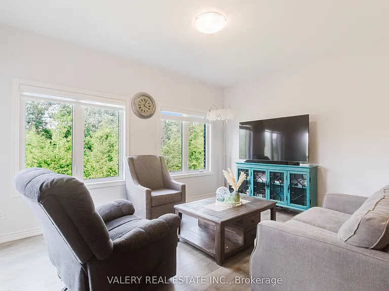 133 Caroline St — Photo 9