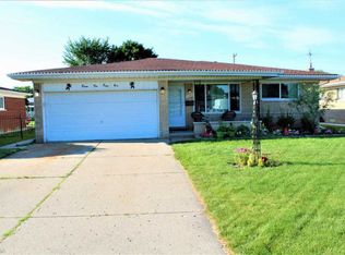 11249 Glenis Dr, Sterling Heights, MI