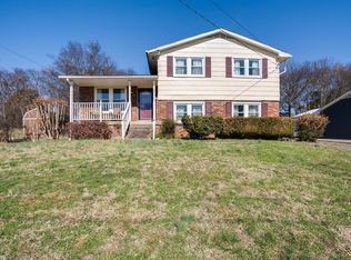 127 Dennis Rd, Hendersonville, TN 37075