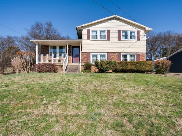 127 Dennis Rd, Hendersonville, TN 37075