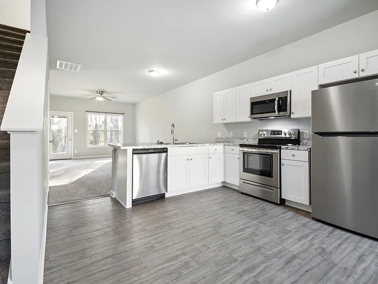 131 Buckhorn Ave — Photo 1