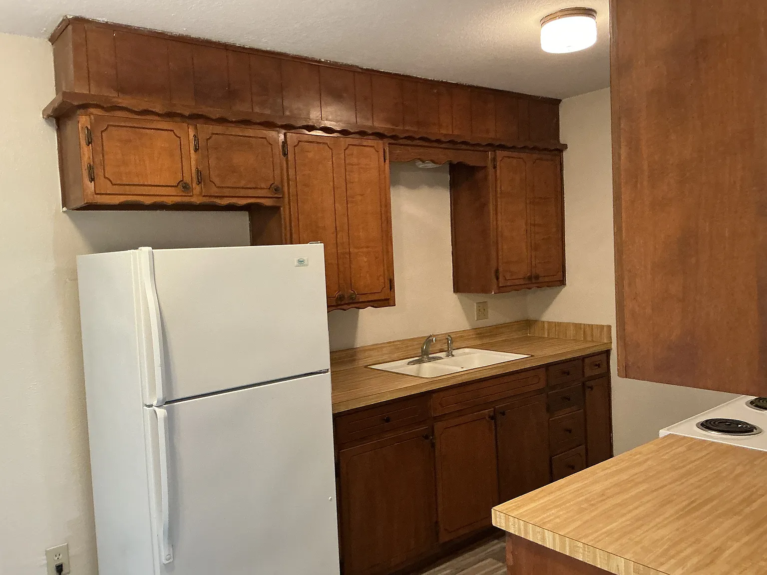 2 bed, 650 sqft, $950 — Photo 3