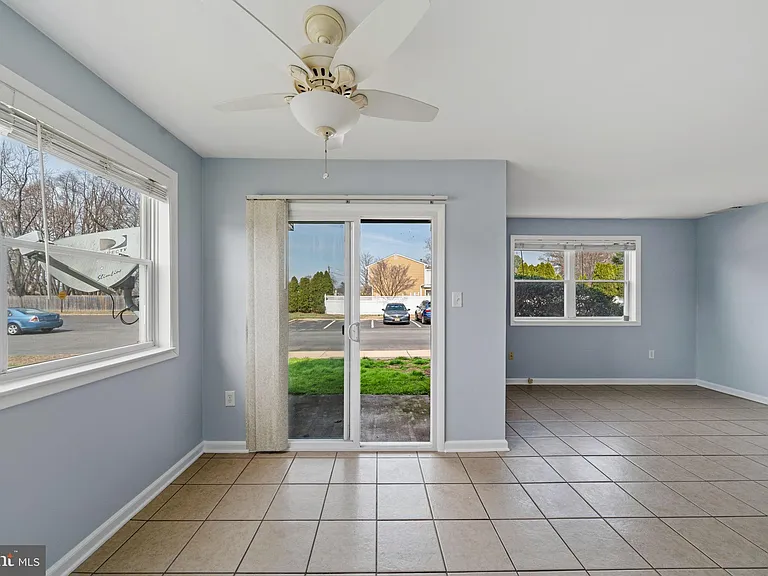 24 Florence Tollgate Pl #1 — Photo 12