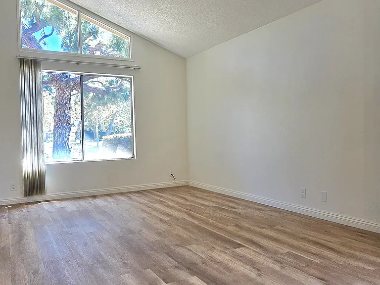 19705 Nicholas Ave — Photo 6