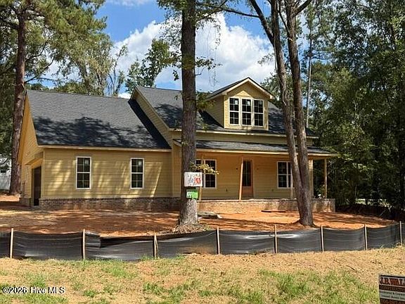 3rd image of 6511 Apple Lane