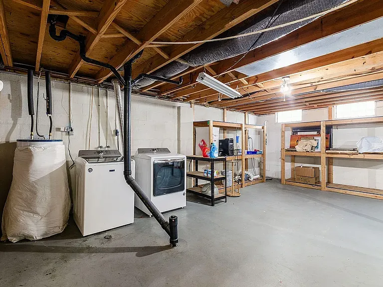 5912 Starcrest Dr — Photo 8
