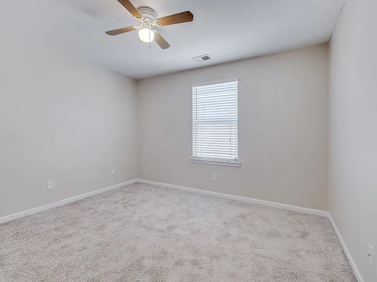 58 Spring Lakes Cir — Photo 36