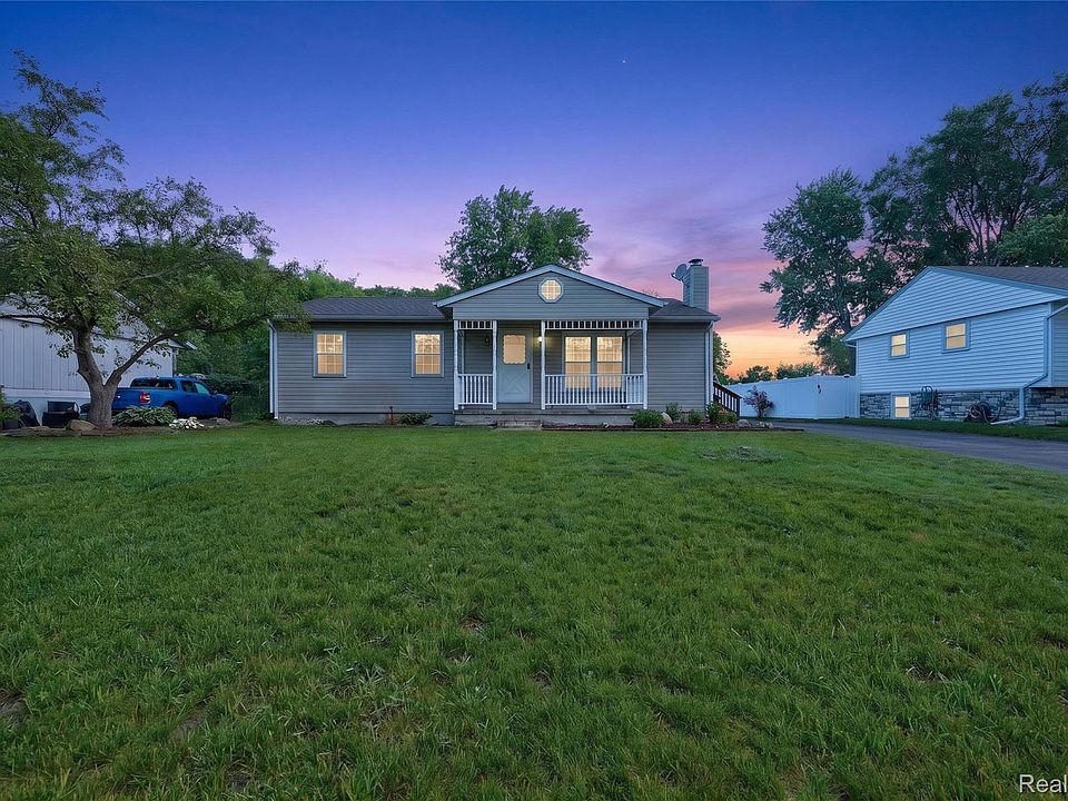 1st image of 778 Manzano Dr
