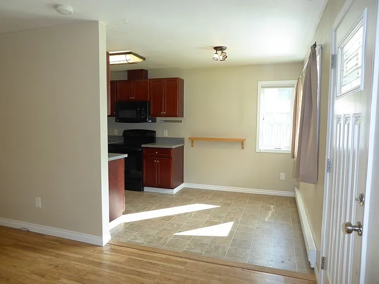 9236 Emily Way — Photo 10