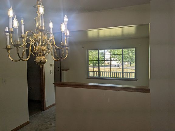 5th image of 39714 N Warren Ln