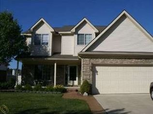 27106 Hawthorne Blvd, Flat Rock, MI 48134