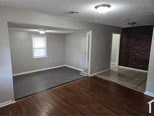 3906 Hammett Dr — Photo 3