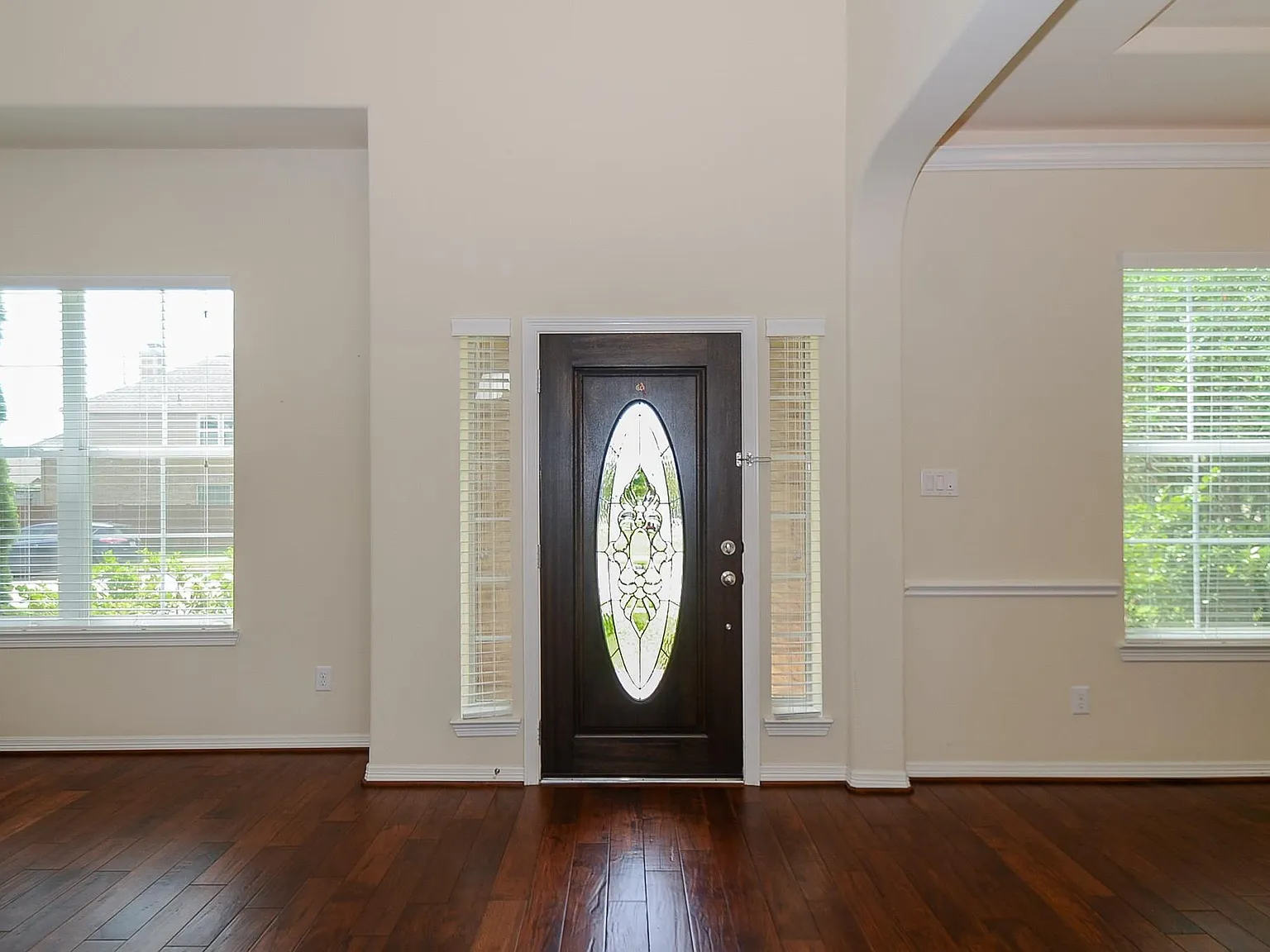 4 bed, 3.5 bath, 3233 sqft, $3,100 — Photo 3