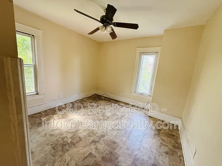 10749 Hull Ave — Photo 8